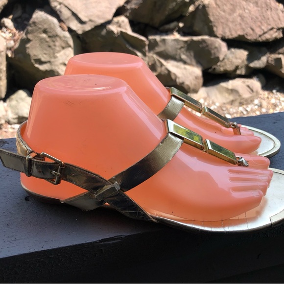 Dolce Vita DV Women’s Gold Slingback Summer Thongs Flats Sandals Size 7.5 - Picture 2 of 13